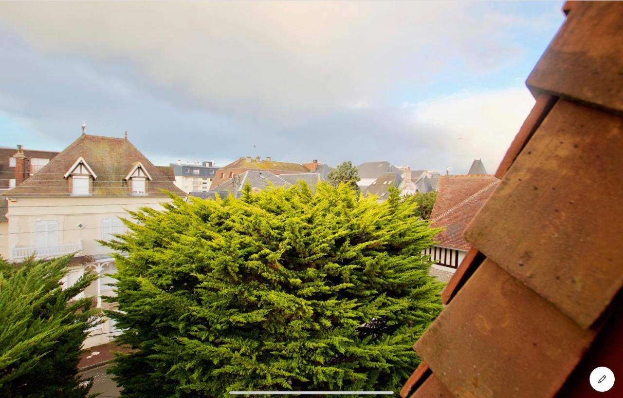 Joli Studio ☆ 100M De La Mer Et Du Centre Ville ☆ Cabourg Exterior foto